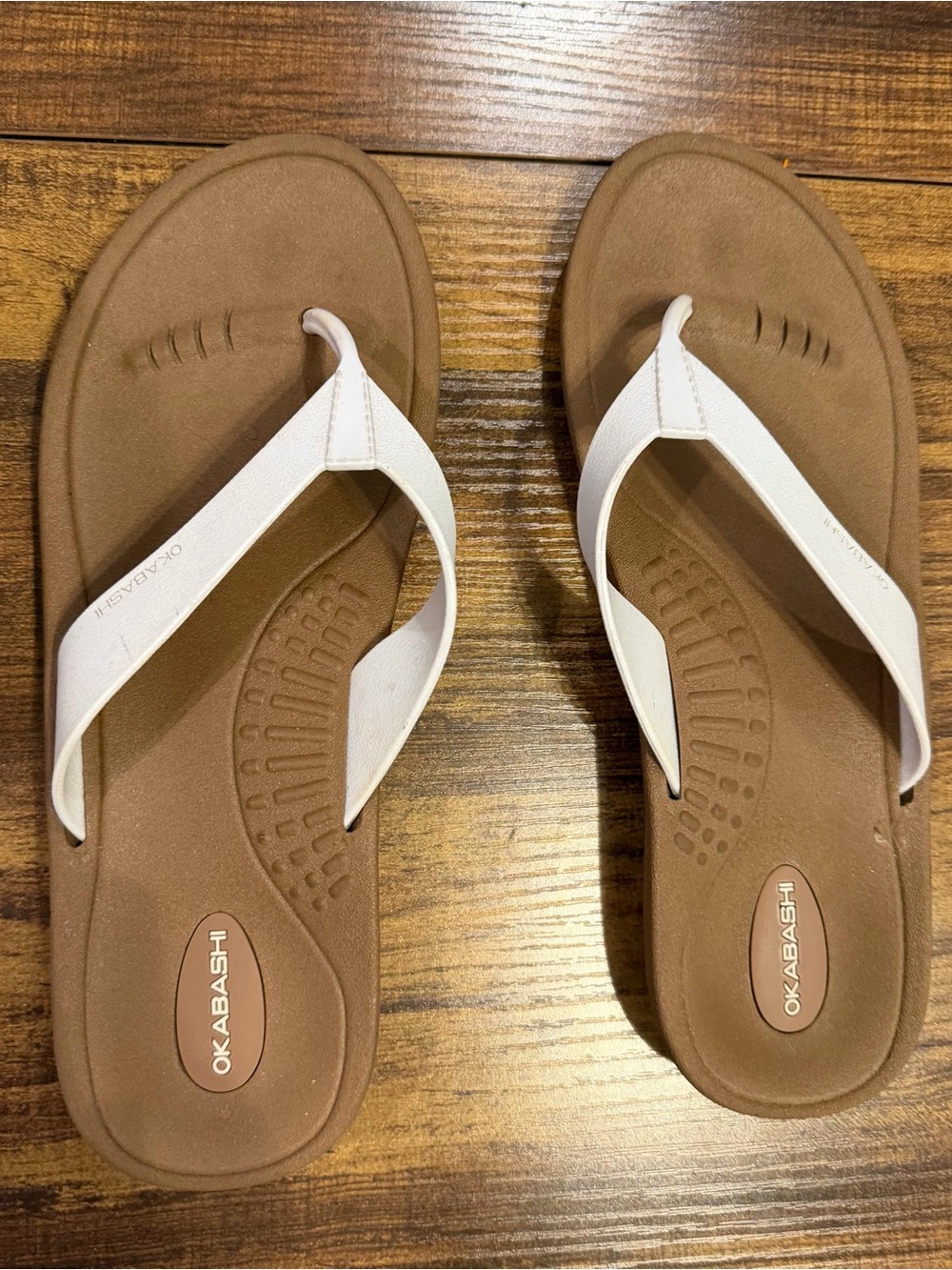 Okabashi White and Brown Women's Thong Sandals Comfort Arch Support Flip Flops